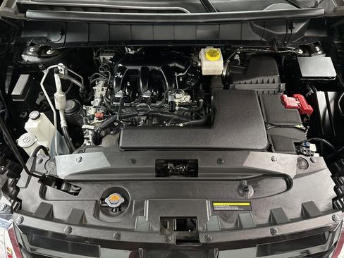 Used 2025 Nissan Pathfinder S AWD/4WD image 35