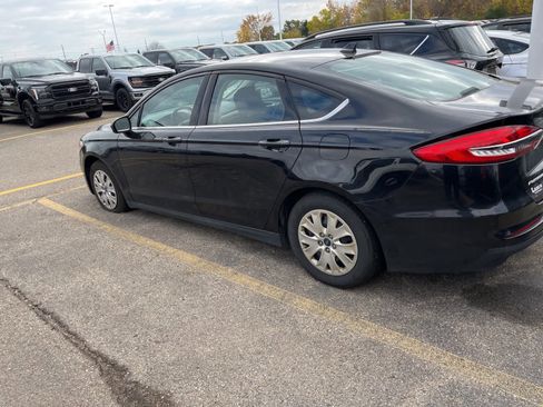 Used 2020 Ford Fusion S image 11