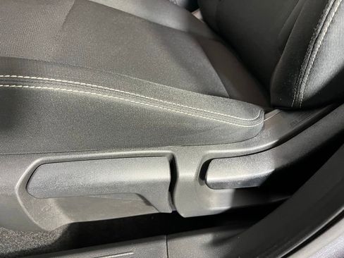 Used 2023 Nissan Rogue S image 20