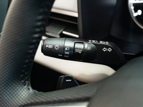 New 2025 Mitsubishi Outlander SE image 13