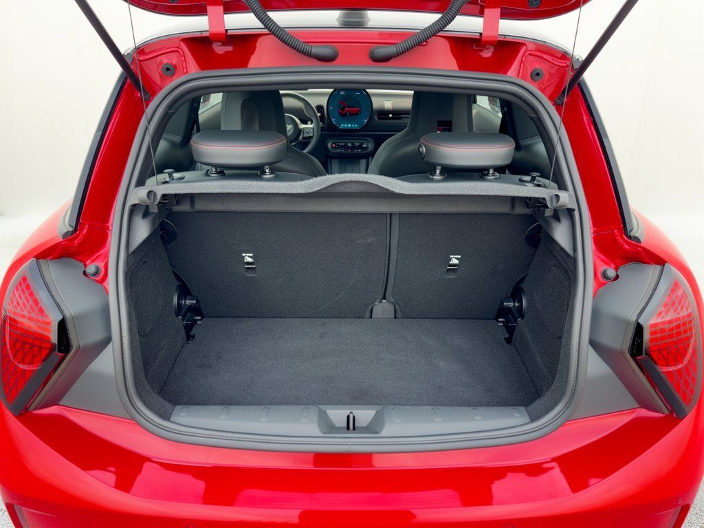Certified 2025 MINI Cooper S FWD image 28