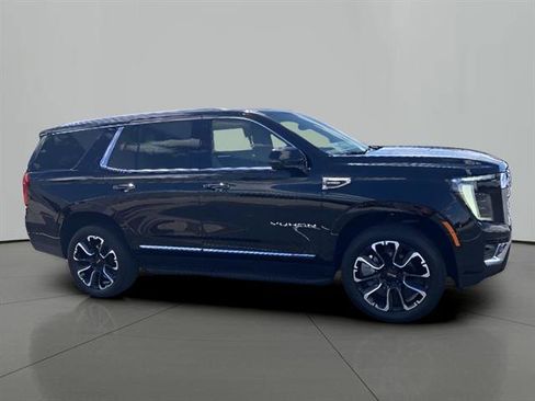 Used 2025 GMC Yukon Elevation w/ Elevation Premium Package AWD/4WD image 6