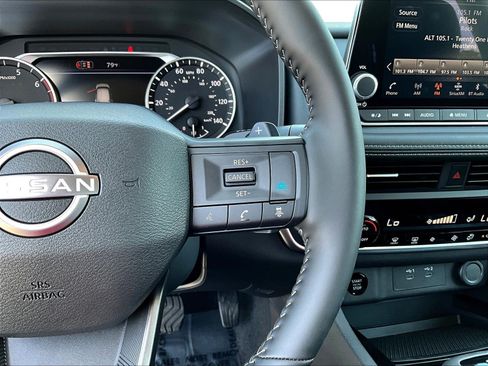 Certified 2026 Nissan Rogue SV AWD/4WD image 12