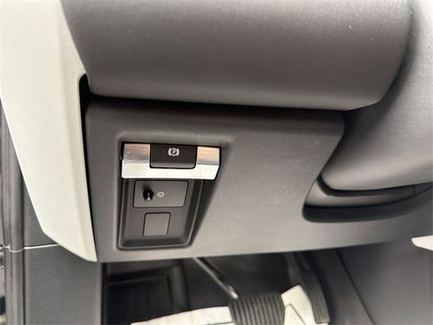 Used 2024 Land Rover Defender 110 S image 18