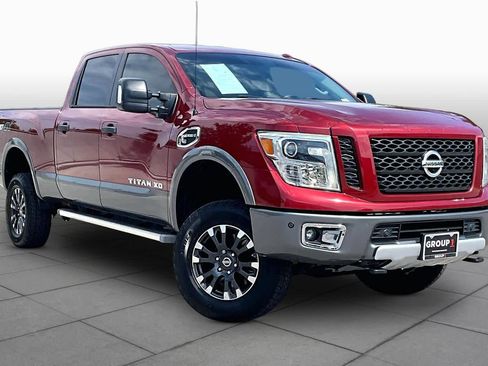 Used 2016 Nissan Titan PRO-4X AWD/4WD image 3