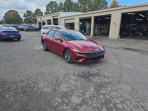 New 2026 Hyundai Elantra Blue image 11