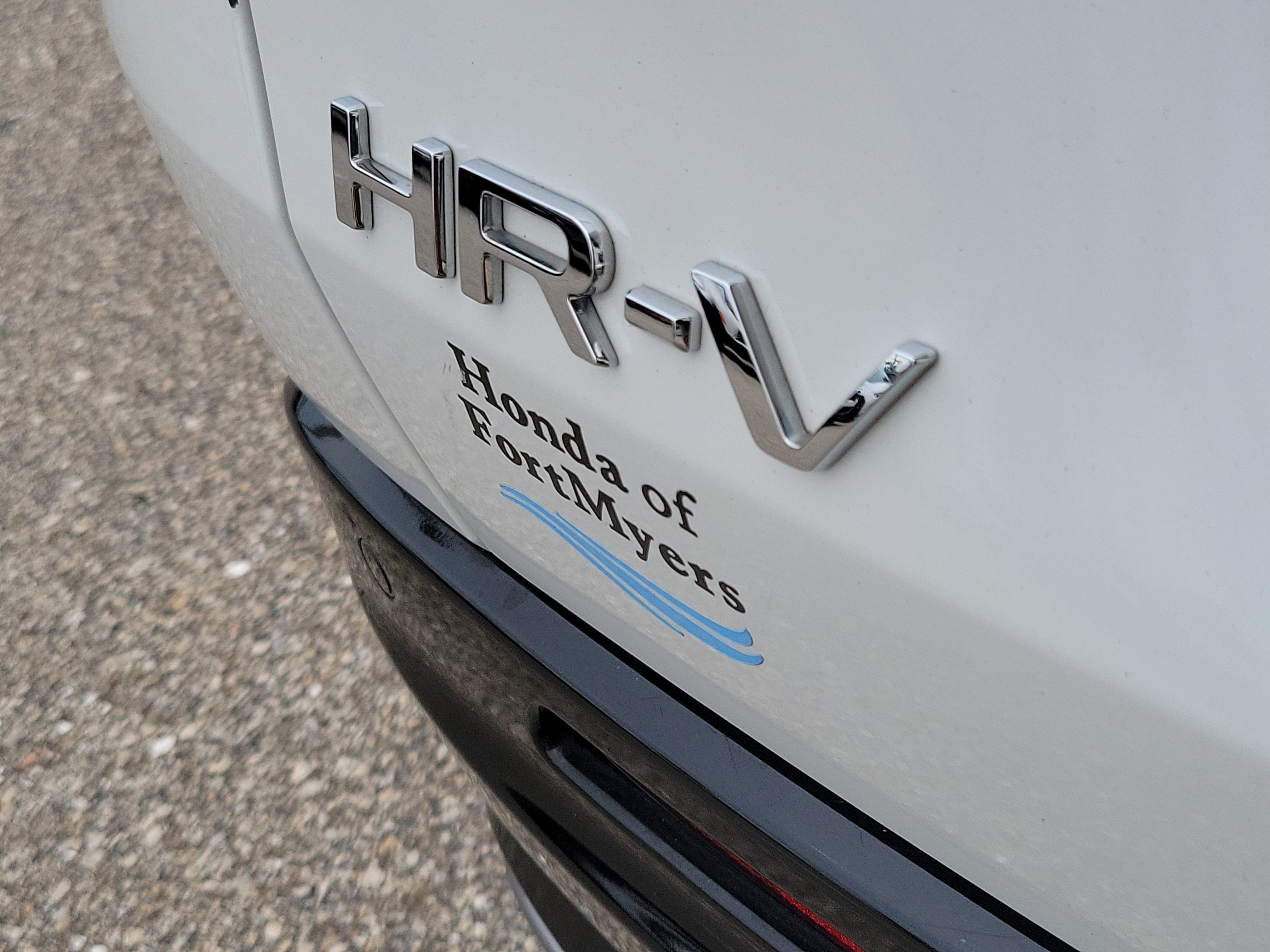 Used 2024 Honda HR-V EX-L image 7