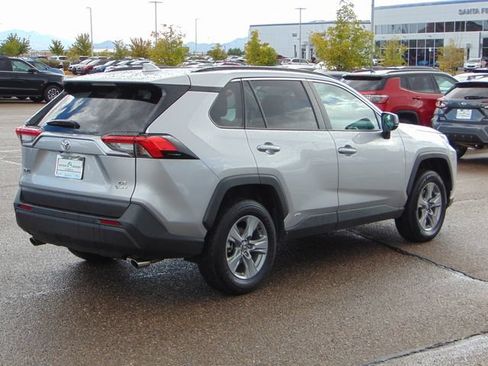 Used 2025 Toyota RAV4 LE AWD/4WD image 4