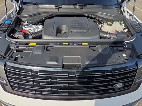 New 2026 Land Rover Range Rover Long Wheelbase SE AWD/4WD image 29