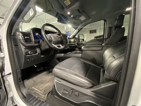 Used 2024 Ford F350 Lariat w/ Lariat Ultimate Package image 9