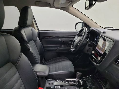 Used 2020 Mitsubishi Outlander SE image 21