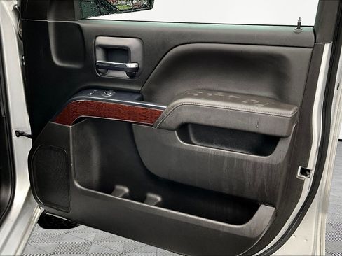 Used 2018 GMC Sierra 1500 SLE w/ SLE Value Package AWD/4WD image 28