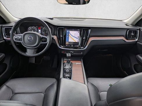 Used 2019 Volvo S60 T5 Momentum w/ Multimedia Package FWD image 18