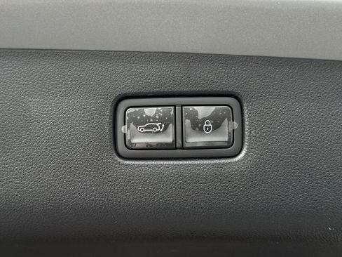 New 2026 Genesis GV70 2.5T Advanced image 17