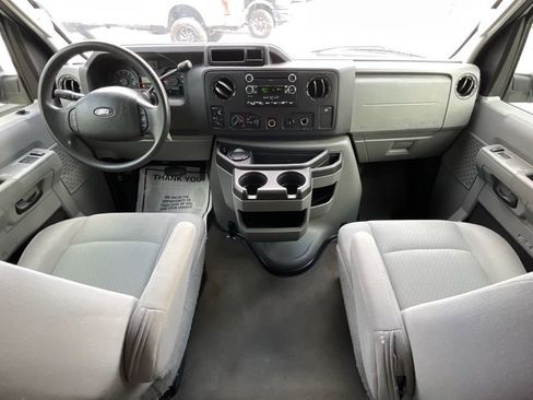 Used 2009 Ford E-350 and Econoline 350 XLT image 24