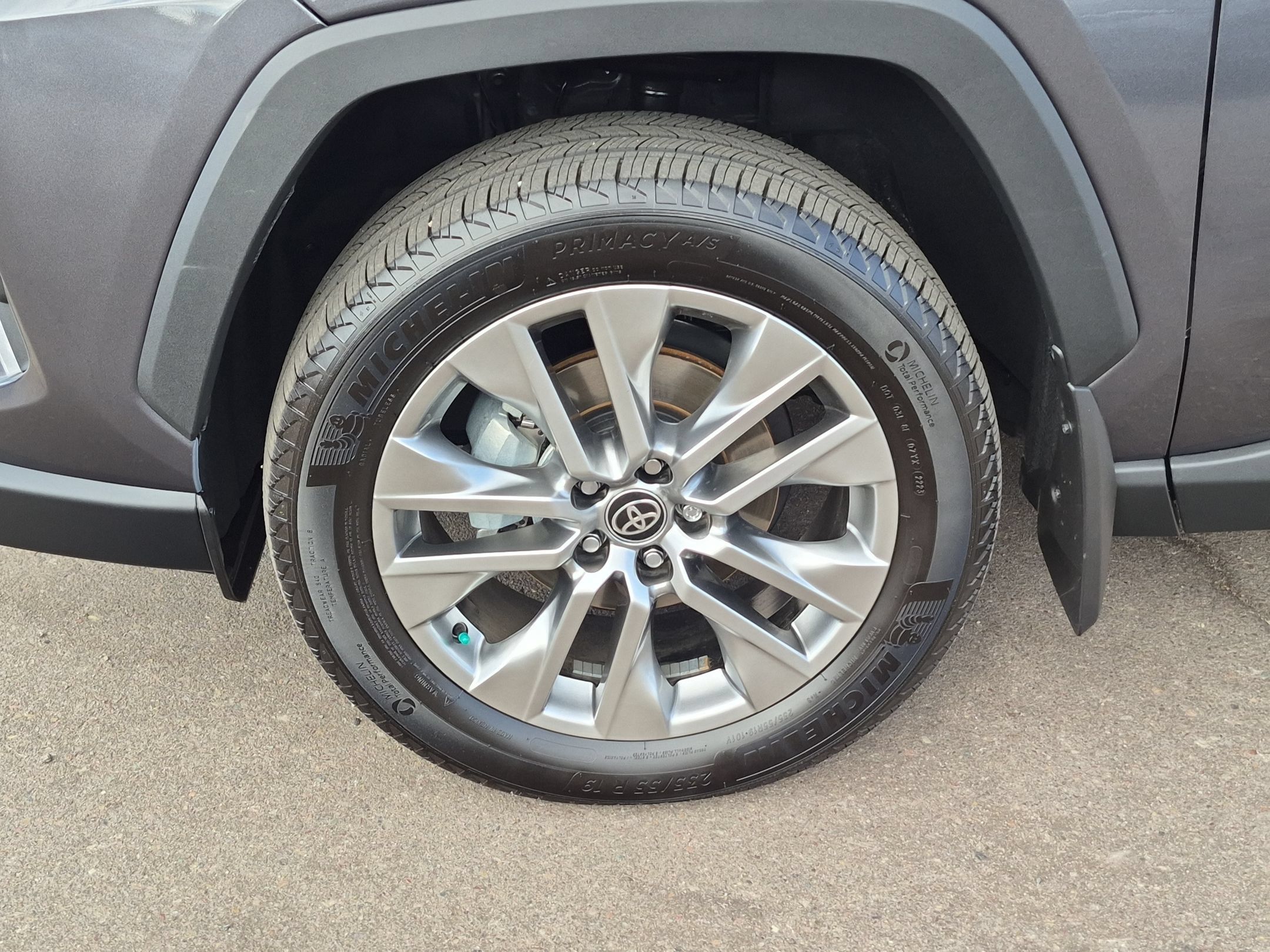 Used 2023 Toyota RAV4 XLE Premium FWD image 10