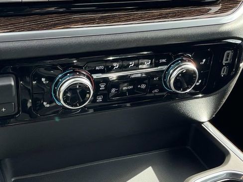 New 2025 GMC Sierra 1500 Elevation w/ Preferred Package image 28