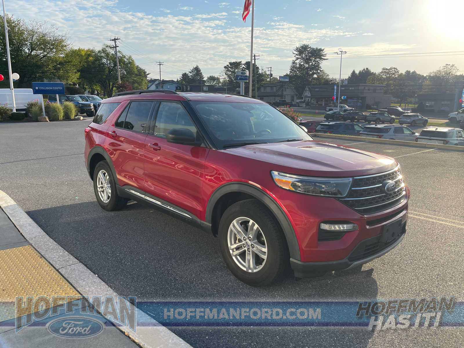 Used 2023 Ford Explorer XLT w/ Equipment Group 202A AWD/4WD image 8