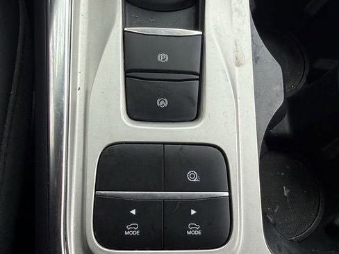 Used 2022 Ford Explorer XLT w/ Equipment Group 202A RWD image 20