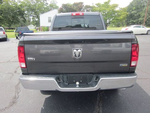 Used 2017 RAM 1500 Classic SLT RWD image 7