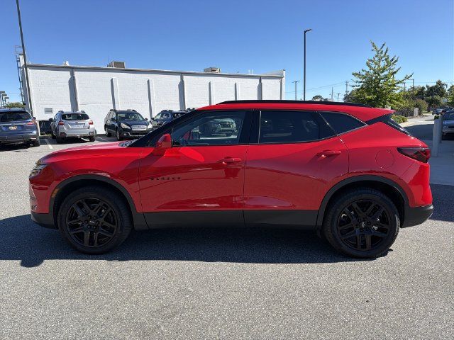 Used 2024 Chevrolet Blazer LT w/ Convenience Package FWD image 10
