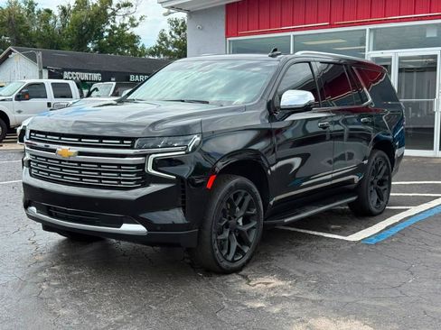 Used 2024 Chevrolet Tahoe Premier w/ Premium Package 2 RWD image 3