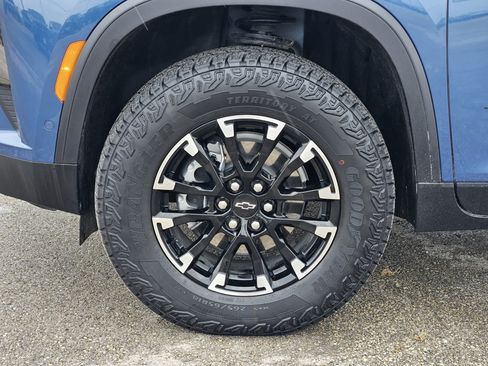 New 2026 Chevrolet Traverse Z71 w/ Enhanced Driving Package AWD/4WD image 7