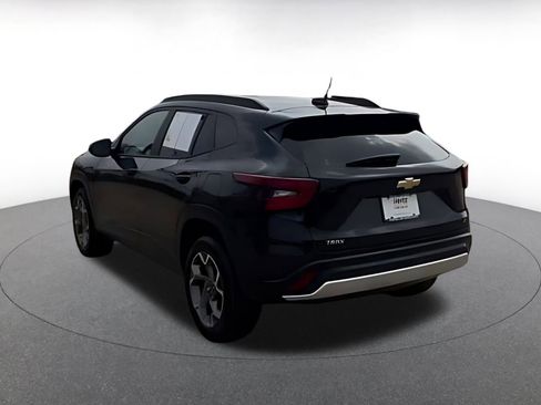 Used 2025 Chevrolet Trax LT image 16