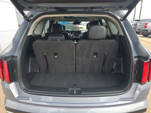 Used 2023 Kia Sorento SX image 12