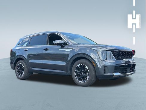 Used 2024 Kia Sorento S w/ Panoramic Sunroof Package FWD image 1