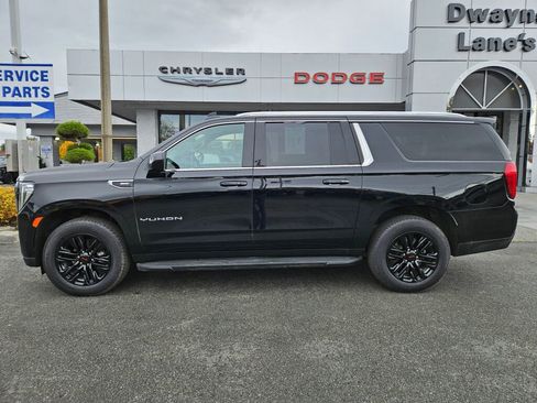 Used 2024 GMC Yukon XL SLE image 2