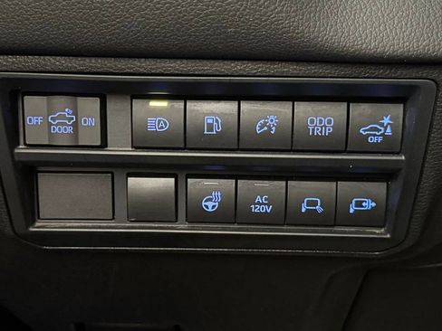 Used 2022 Toyota Tundra Limited AWD/4WD image 15