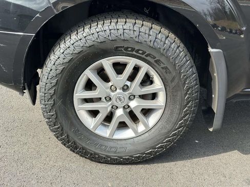 Used 2014 Nissan Frontier SV image 25