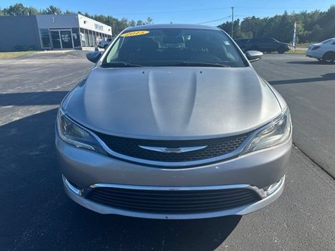 Used 2015 Chrysler 200 Limited w/ Comfort Group FWD image 2