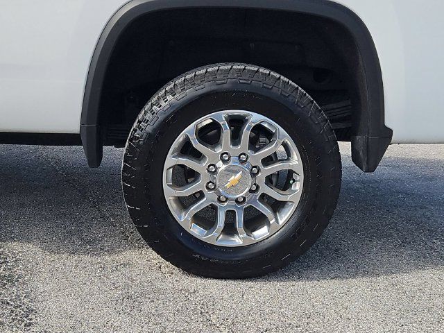 Certified 2025 Chevrolet Silverado 2500 LTZ w/ LTZ Convenience Package AWD/4WD image 31