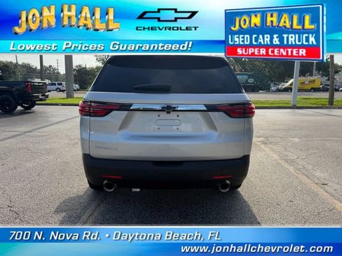 Used 2022 Chevrolet Traverse LS FWD image 8