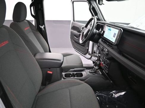 Used 2024 Jeep Wrangler Unlimited Rubicon AWD/4WD image 18