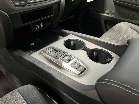 Used 2025 Honda Ridgeline Sport image 15
