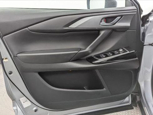 Used 2023 MAZDA CX-9 Touring image 13