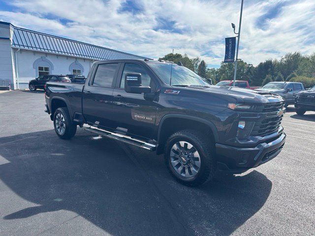 Used 2024 Chevrolet Silverado 2500 Custom w/ Custom Value Package AWD/4WD image 3