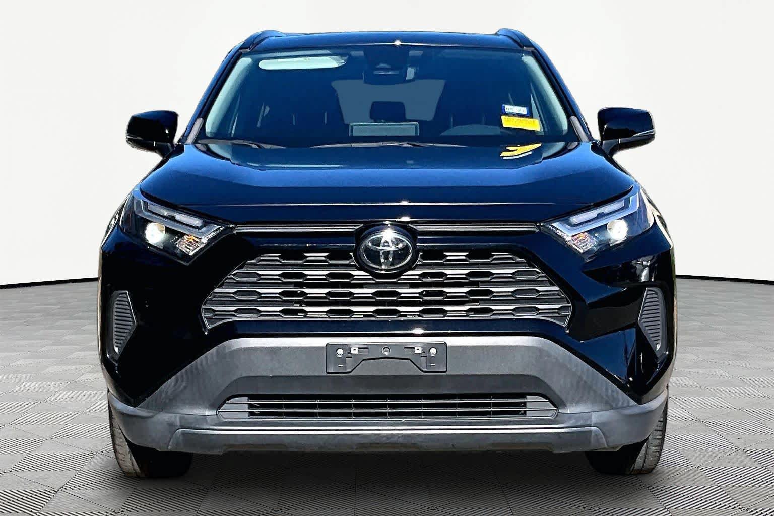 Certified 2022 Toyota RAV4 XLE FWD image 4