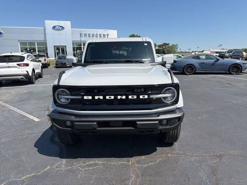 New 2026 Ford Bronco Outer Banks AWD/4WD image 2