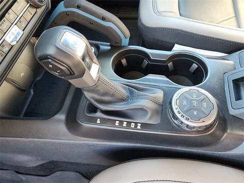 Used 2023 Ford Bronco Wildtrak image 14