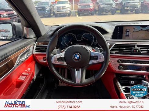 Used 2018 BMW M760i xDrive AWD/4WD image 27