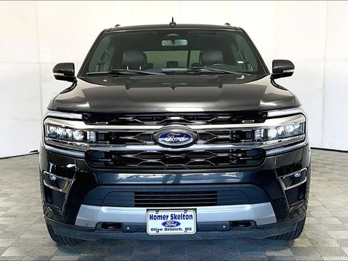 Used 2023 Ford Expedition Limited image 3