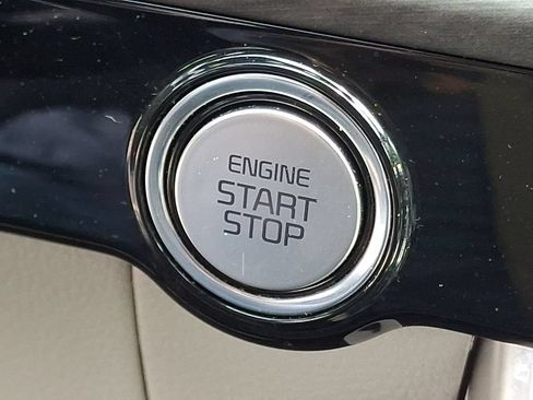 Certified 2024 Kia Carnival SX FWD image 24