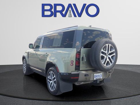 Used 2022 Land Rover Defender 110 X-Dynamic HSE AWD/4WD image 5