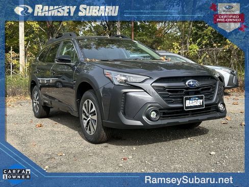 Certified 2025 Subaru Outback Premium AWD/4WD image 1
