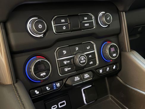 Used 2023 Chevrolet Tahoe High Country w/ Premium Package 2 image 31