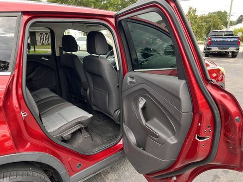 Used 2013 Ford Escape SE FWD image 25